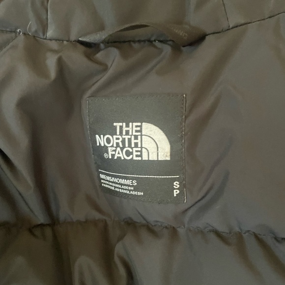 Mens North Face Winter Coat - Picture 6 of 8